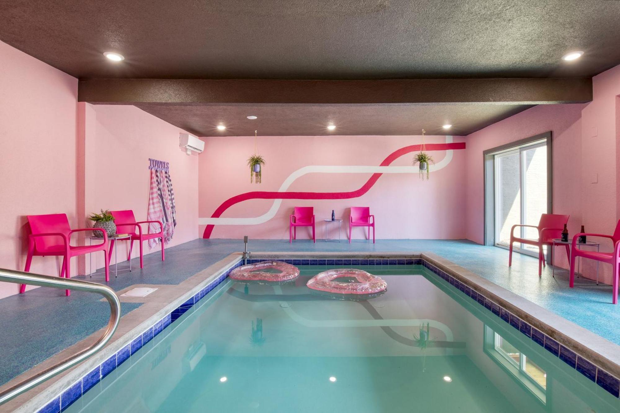 Pink Pines Avantstay Luxury Aesthetic Dream Home Indoor Pool Hot Tub 鸽子谷 外观 照片