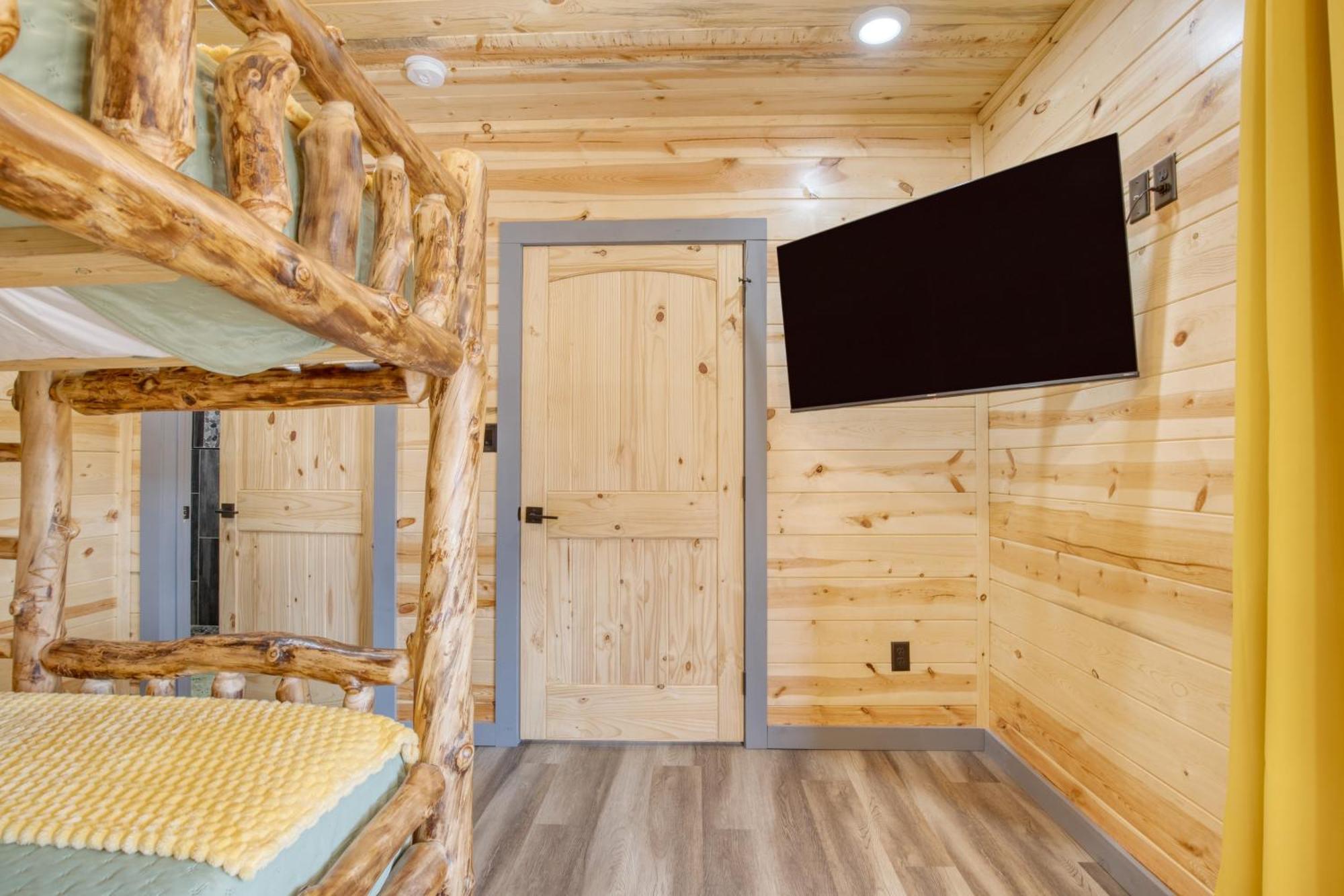 Pink Pines Avantstay Luxury Aesthetic Dream Home Indoor Pool Hot Tub 鸽子谷 外观 照片