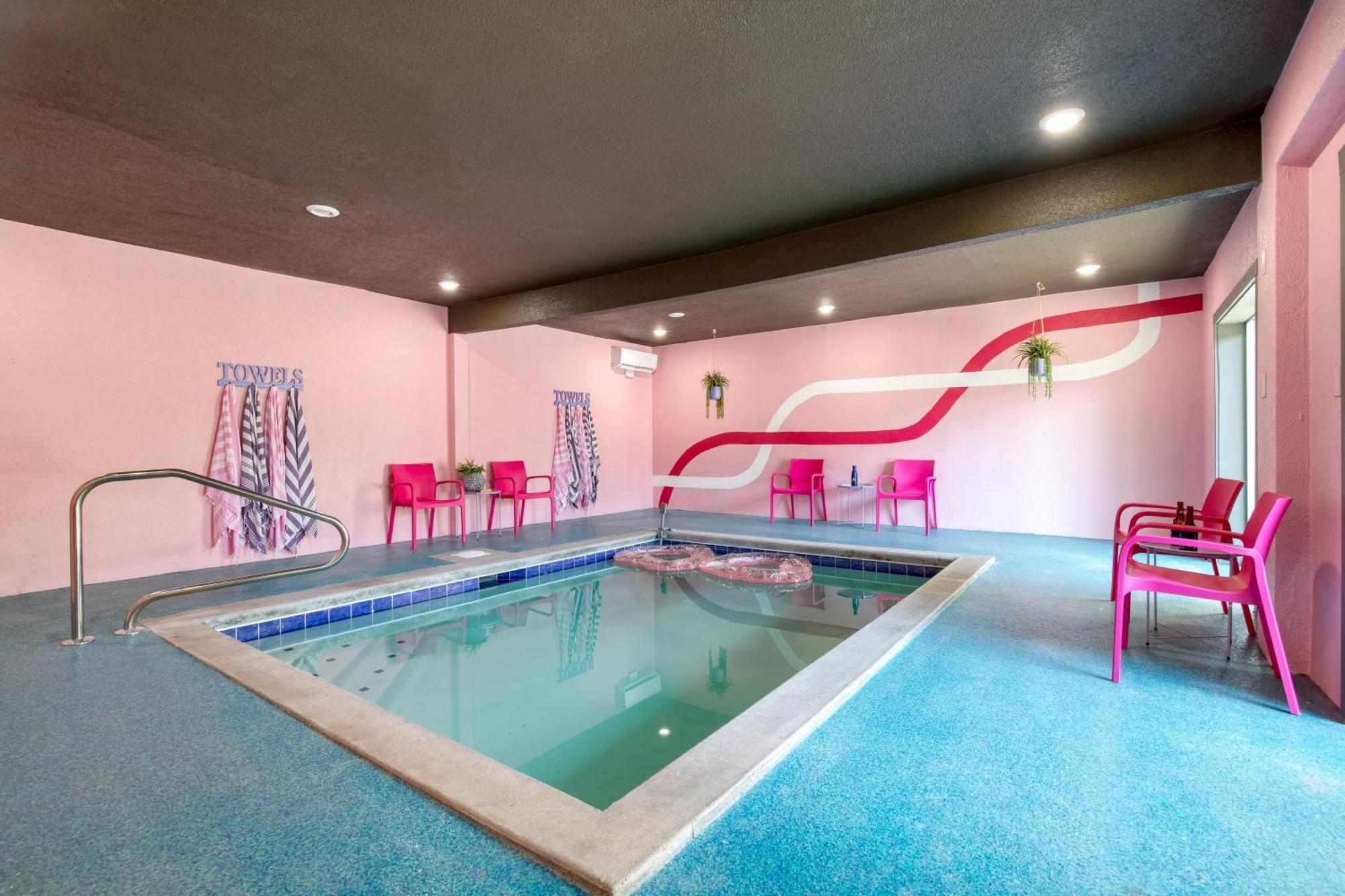 Pink Pines Avantstay Luxury Aesthetic Dream Home Indoor Pool Hot Tub 鸽子谷 外观 照片